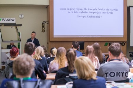 Forum szk���� - Rozwiń Skrzydła Przedsiębiorczości z FAKRO